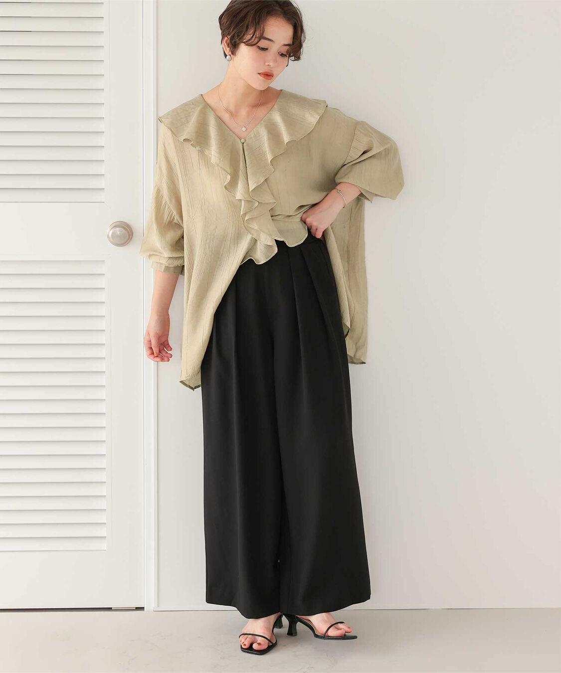 titivate「フリルカラーオーバーブラウス」|シャツ・ブラウス|