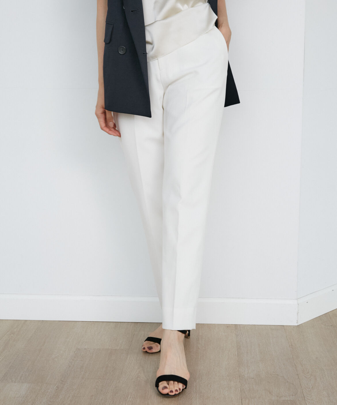 INED「Louise美脚テーパードパンツ」|その他|