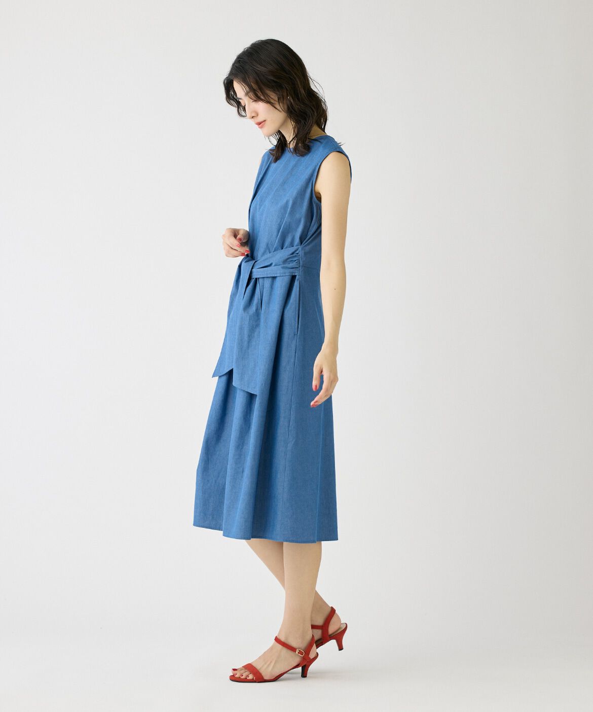 I.T.'S international「ライトデニムウエストリボンワンピース」|ワンピース|