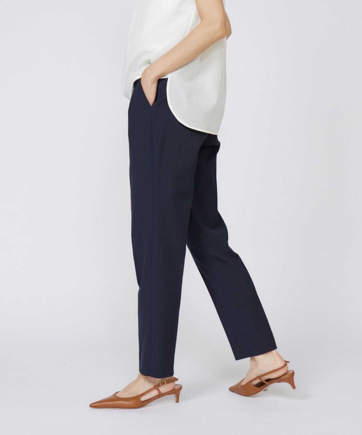 INED「《大きいサイズ》シェルタリングドライ美脚テーパードパンツ」|スラックス|ネイビー