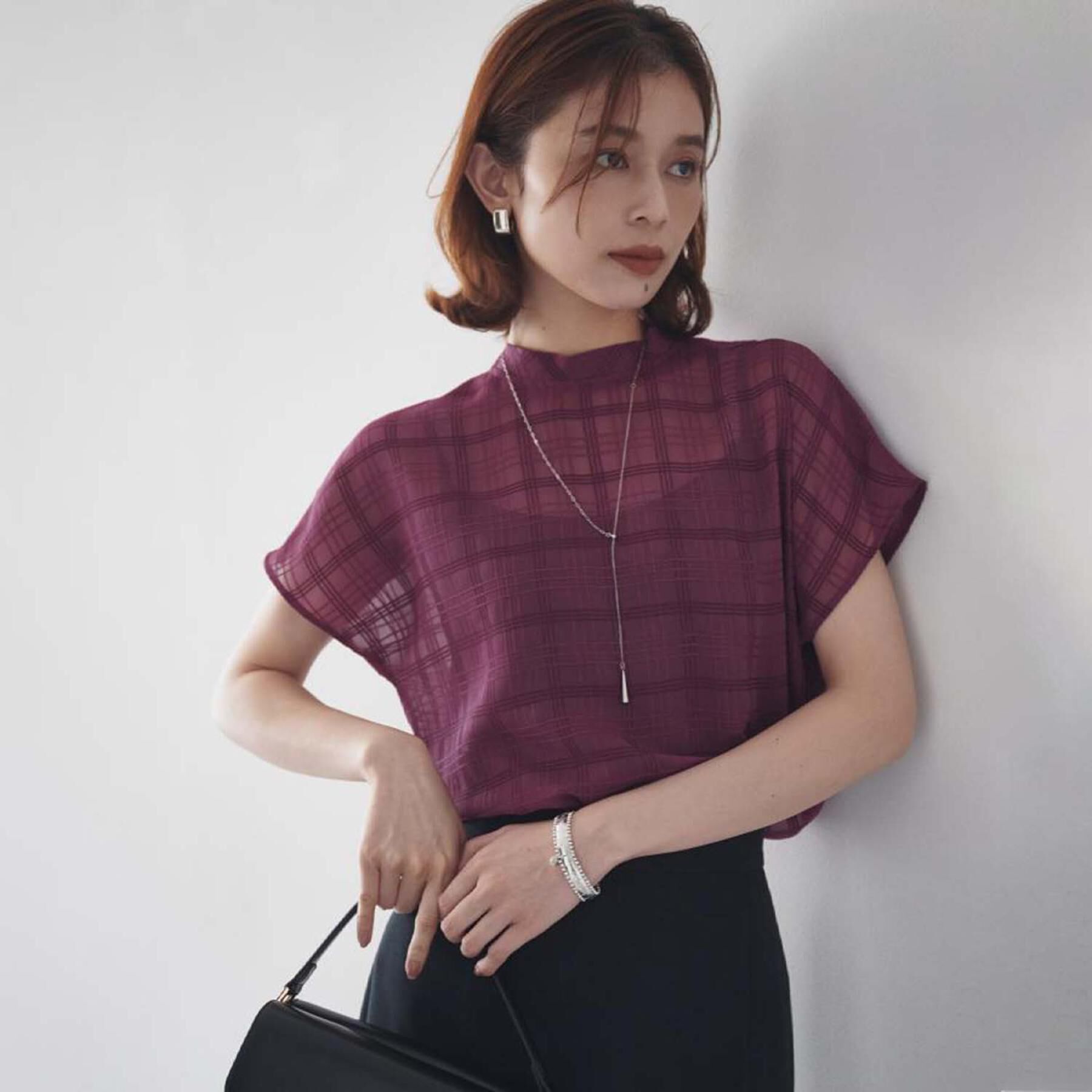 UNTITLED「【シアー】チェックスタンドネックブラウス」|シャツ・ブラウス|ボルドー(064)