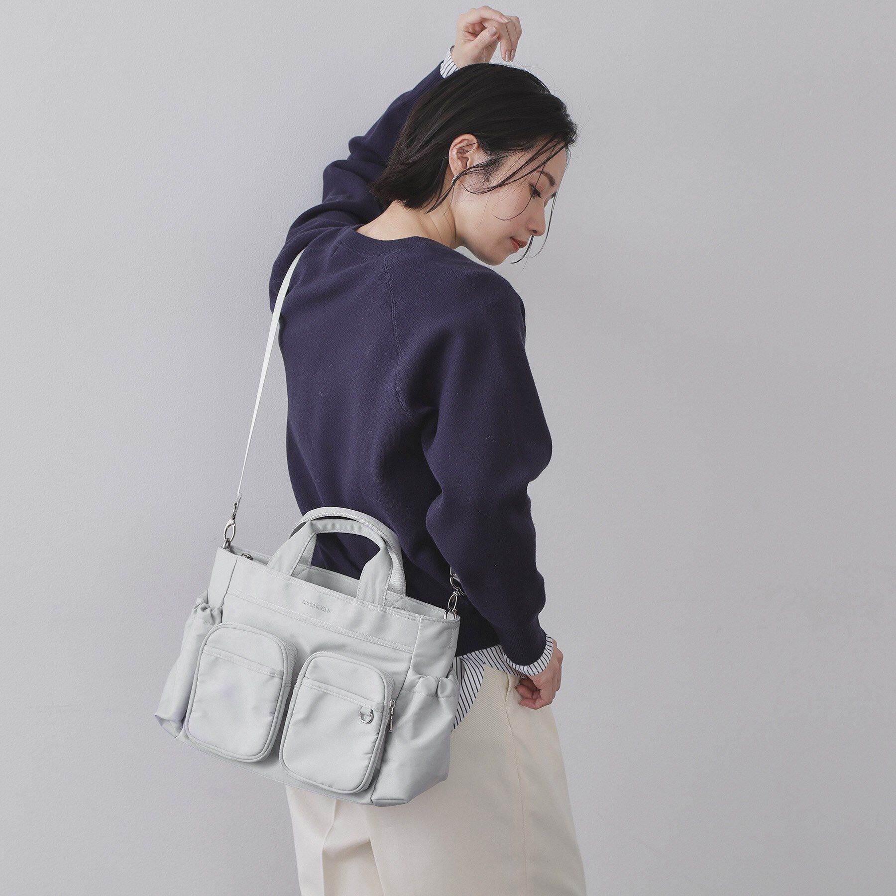 OPAQUE.CLIP「フロントWポケット3層デザインミドルトートバッグ【2WAY／マルチポケット】」|トートバッグ|グレー(012)