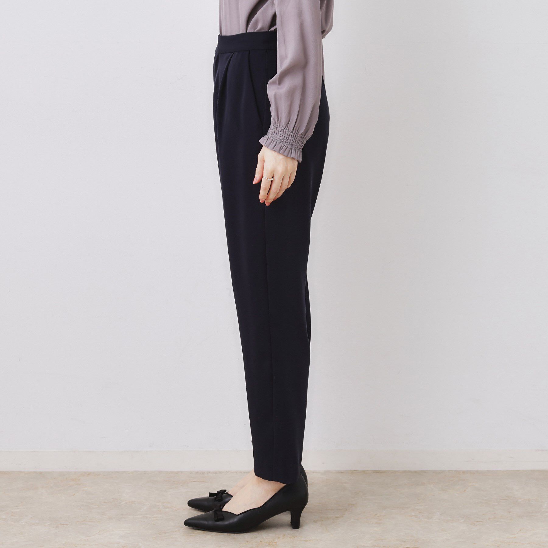 Couture broach「パール調釦テーパードパンツ」|その他|