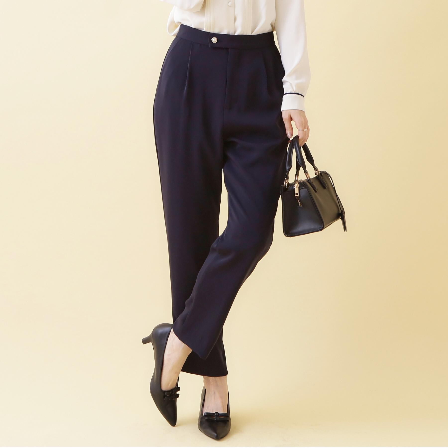 Couture broach「パール調釦テーパードパンツ」|その他|ネイビー(094)