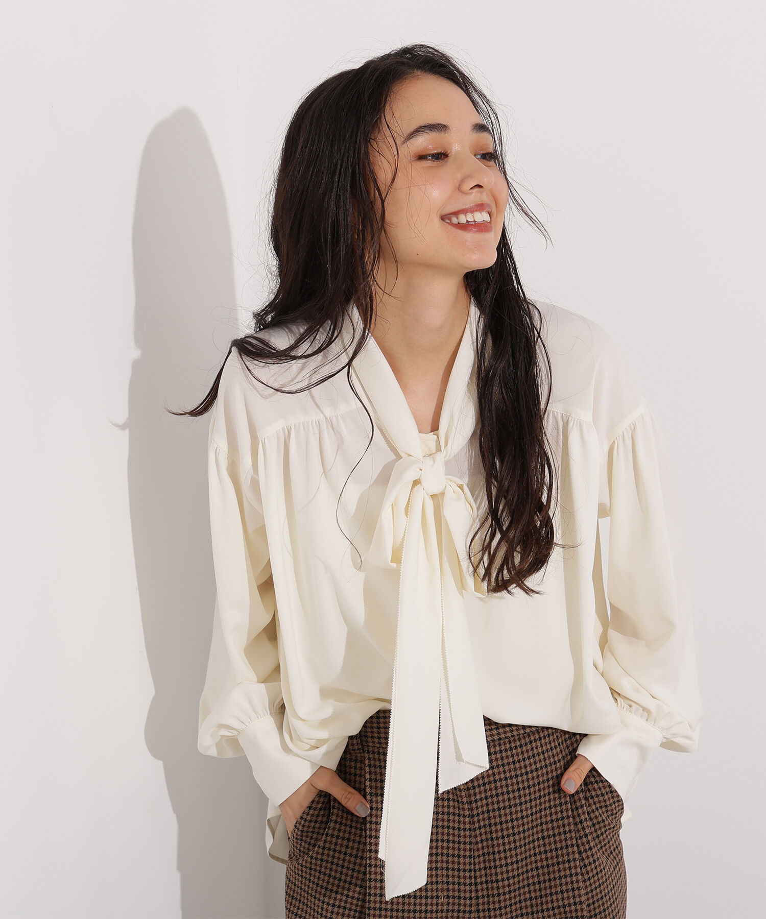  「ヴィンテージサテンボウブラウス」|シャツ・ブラウス|オフ1