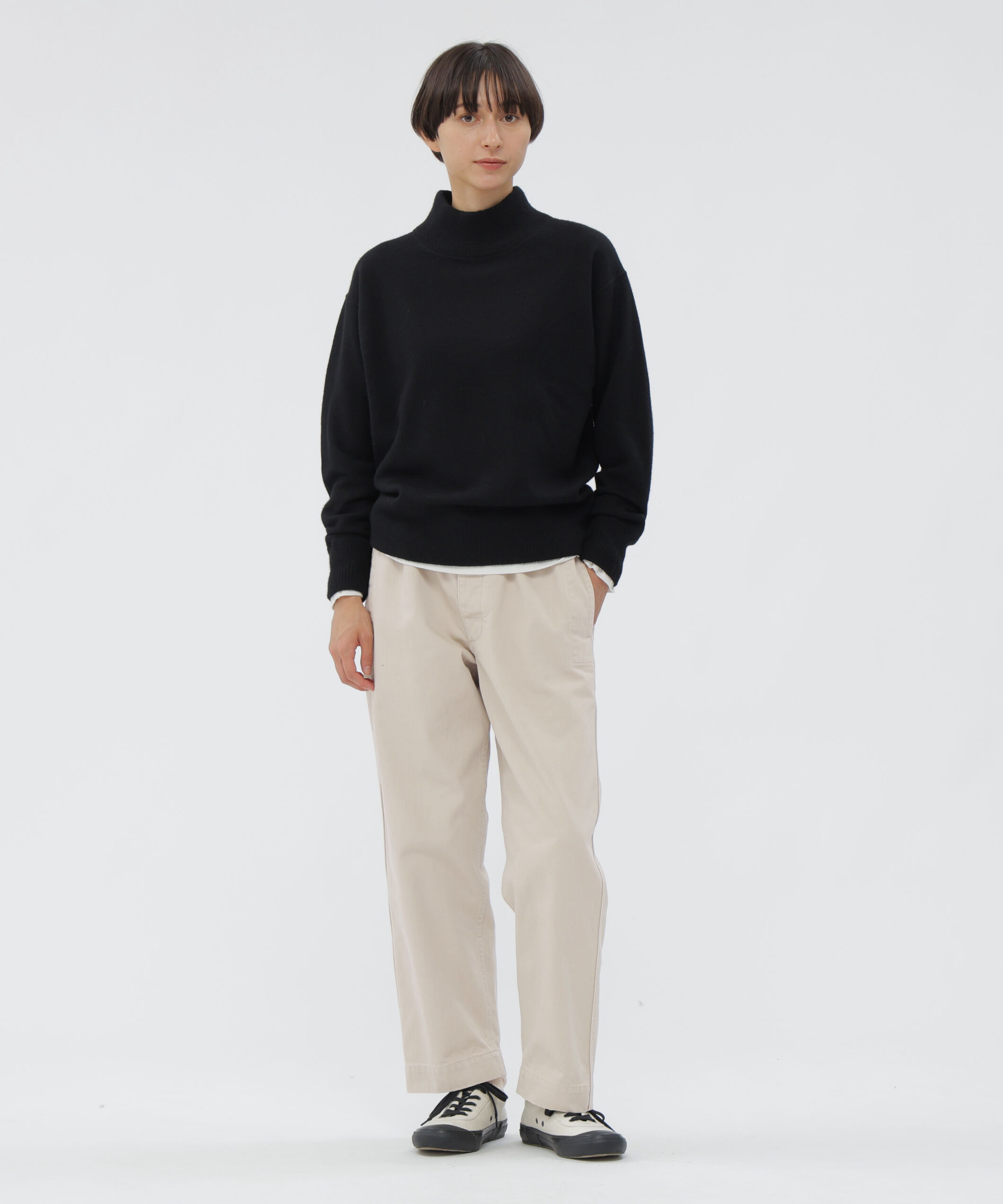 MHL.「ORGANIC COTTON SATEEN TROUSERS」|その他|LIGHT BEIGE1
