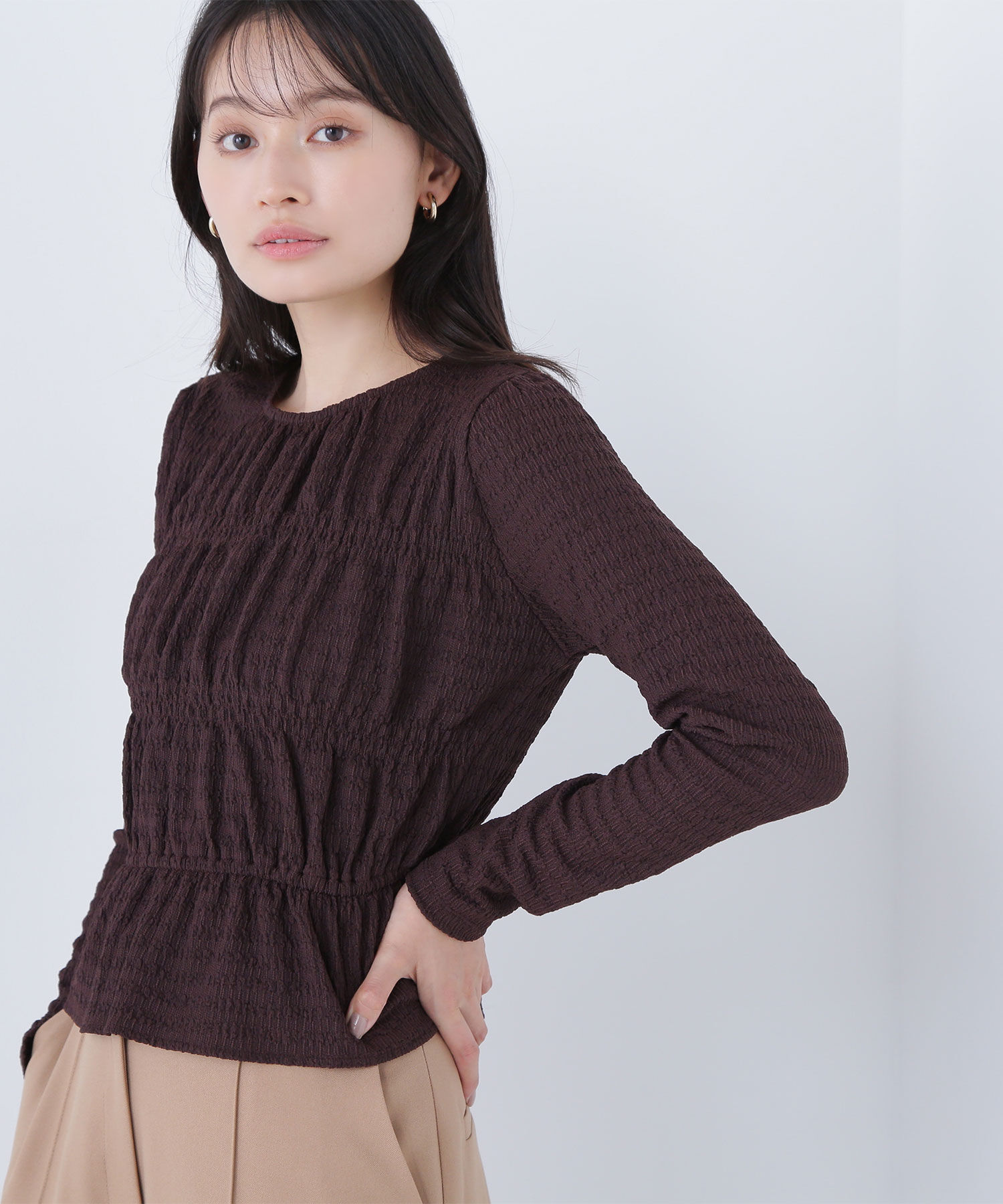  「シャーリングペプラムカットソー長袖」|Tシャツ・カットソー|ダークブラウ 1