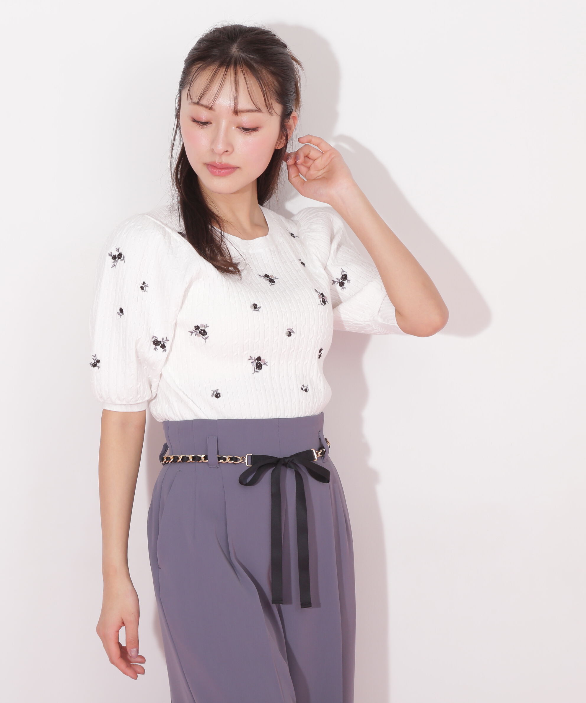  「フラワーエンブロイダリーコンパクトニット」|ニット・セーター|