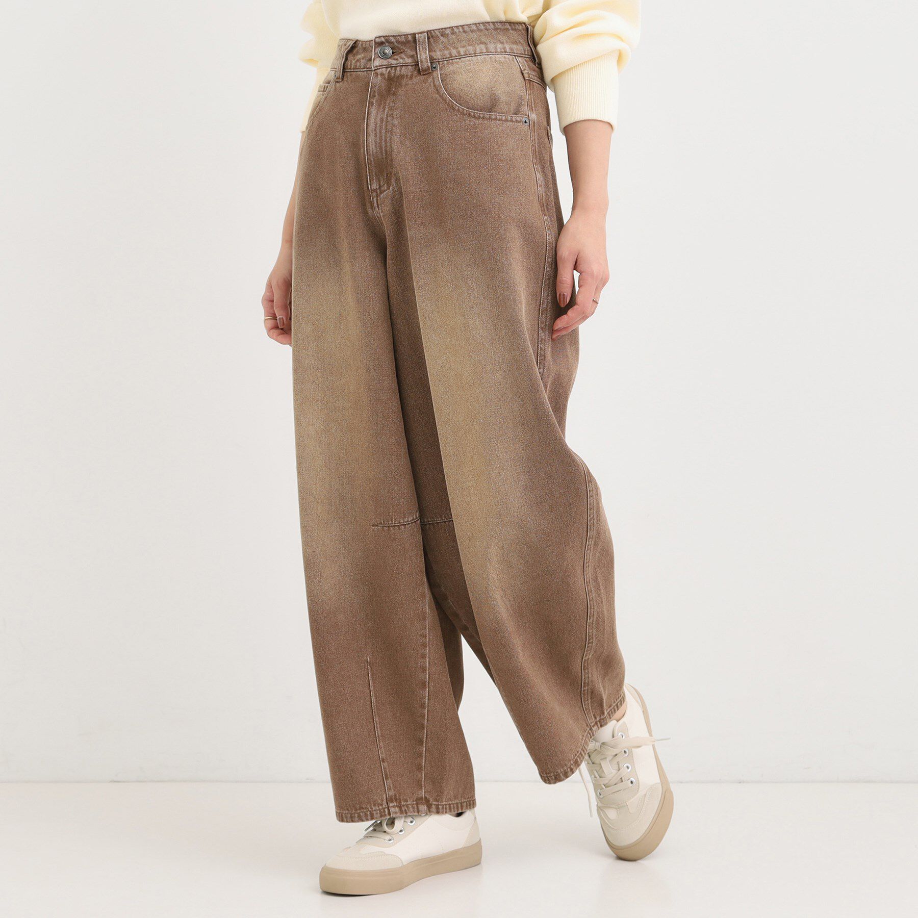 SHOO･LA･RUE「【S-LL】立体カーブデニムパンツ」|デニム|ブラウン(043)