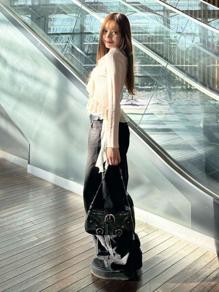 LILY BROWN「【限定カラー】ボリュームフリルニットトップス」|ニット・セーター|