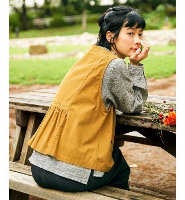 Lbc with Life「エクリュ パッカリング深Vベスト」|ダウンベスト・ベスト|