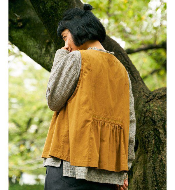 Lbc with Life「エクリュ パッカリング深Vベスト」|ダウンベスト・ベスト|