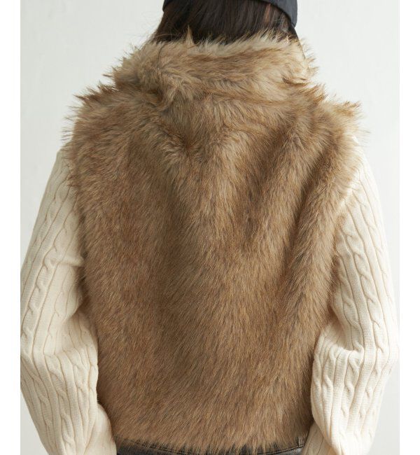 VENCE share style「フェイクファーショート丈ジレ」|その他|