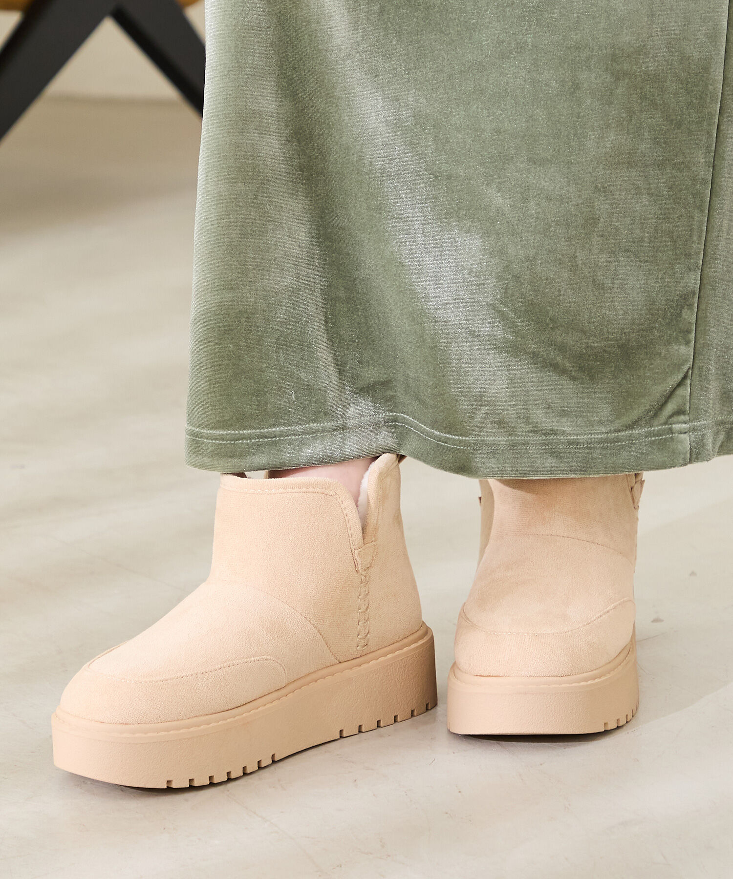 ORiental TRaffic「●2025秋冬新作●【 軽量 】 サイドスリット 厚底 ムートン ショートブーツ /51425 防寒」|ショートブーツ|BEIGE