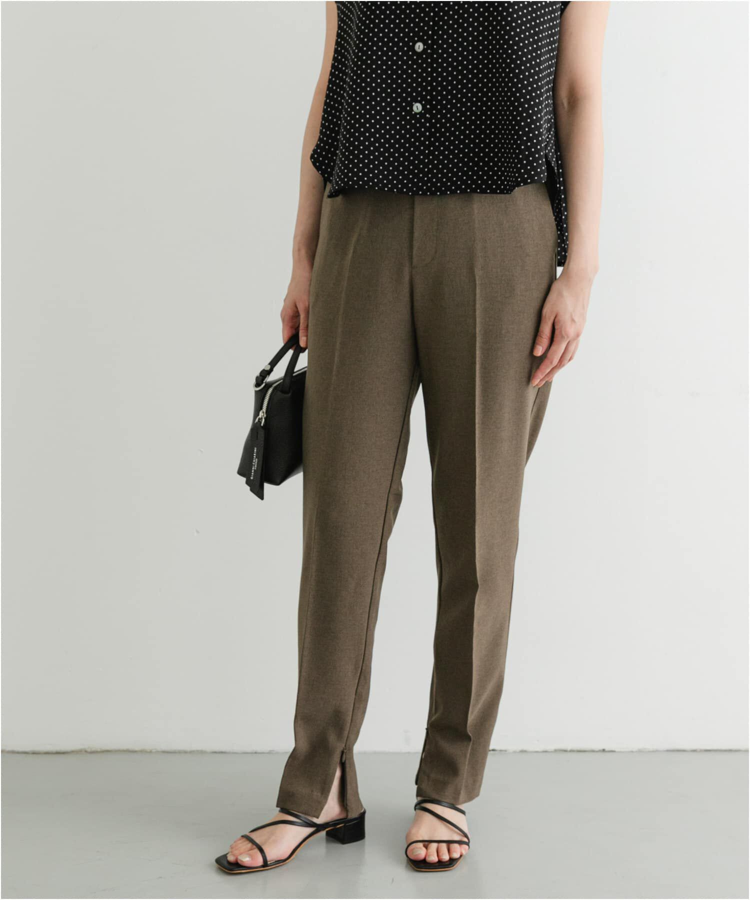 URBAN RESEARCH ROSSO「『UR TECH DRYLUXE』F by ROSSO　センタープレスストレートパンツ」|その他|