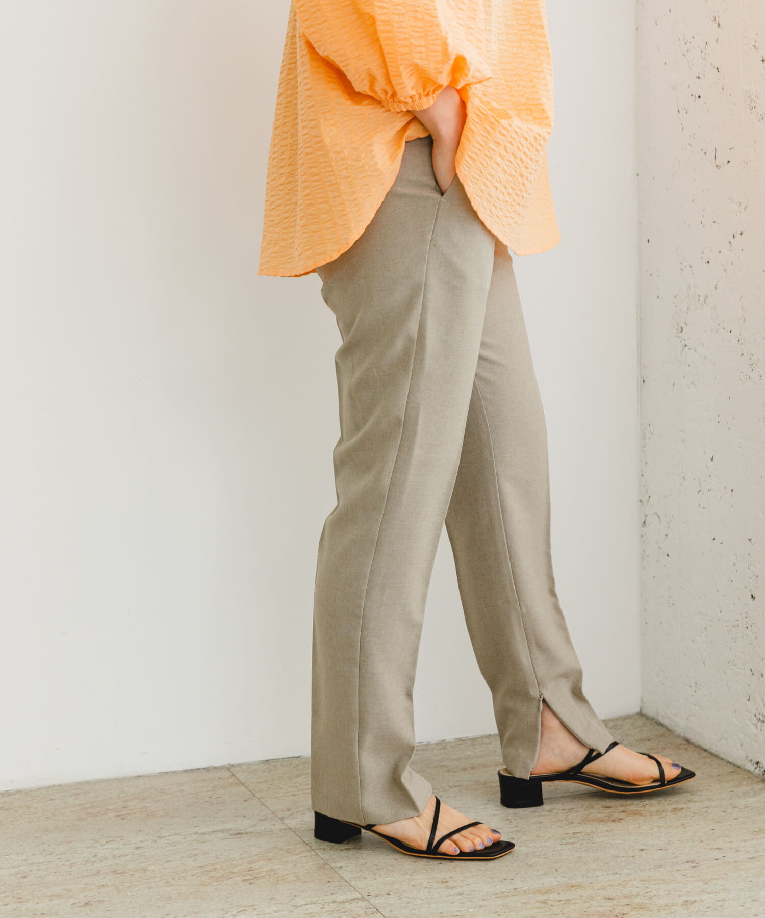 URBAN RESEARCH ROSSO「『UR TECH DRYLUXE』F by ROSSO　センタープレスストレートパンツ」|その他|