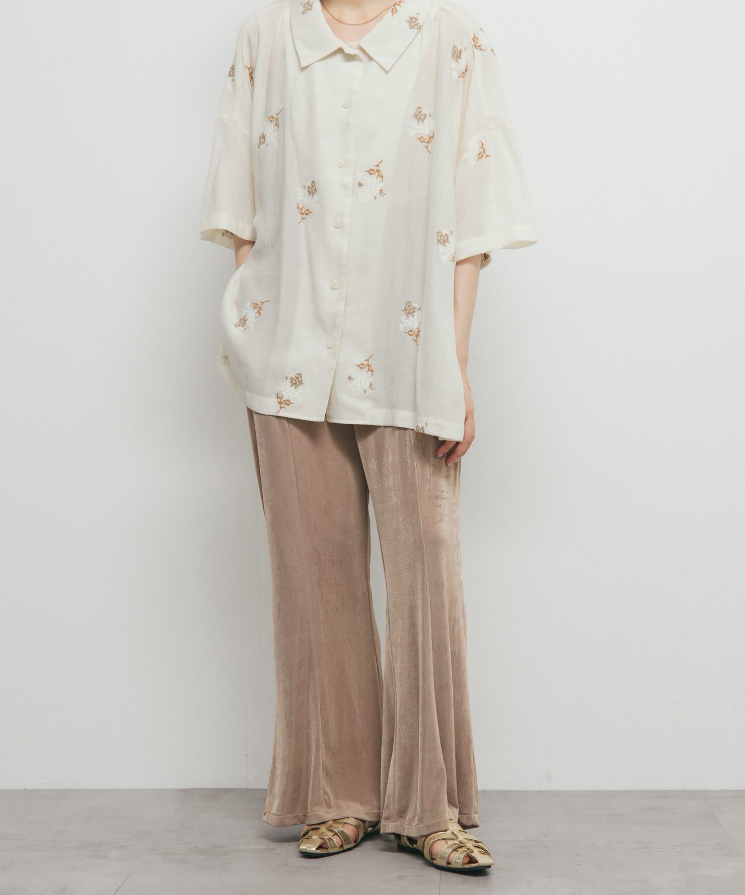  「シャイニーイージーフレアパンツ」|その他|