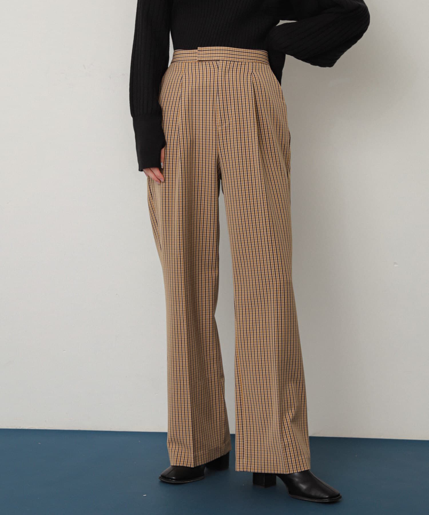 SENSE OF PLACE by URBAN RESEARCH「センタープレスストレートパンツ」|その他|ブラウン系その他