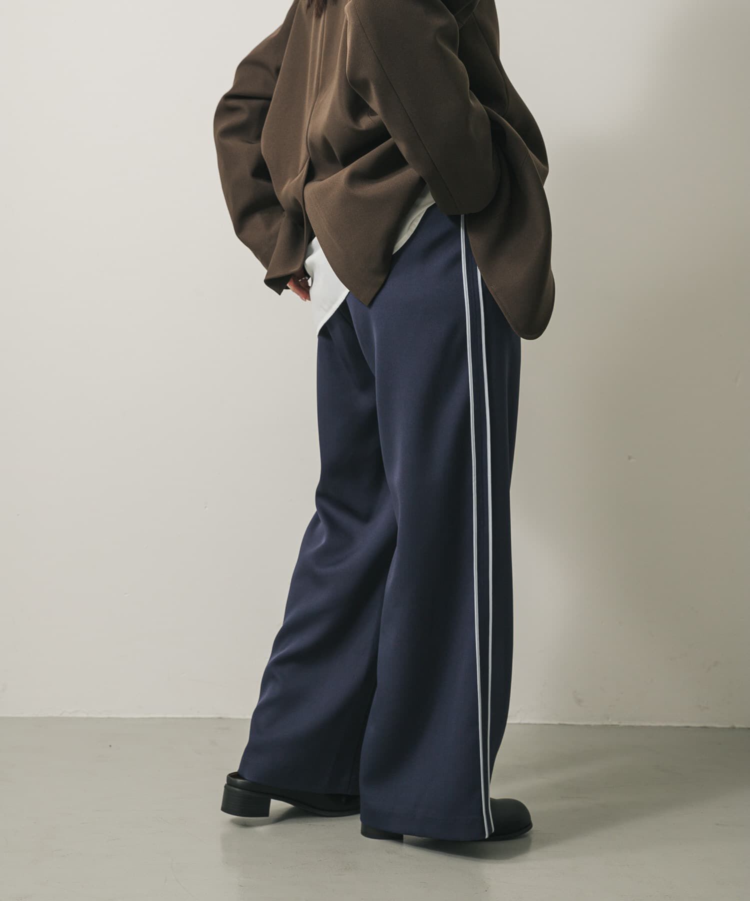 SENSE OF PLACE by URBAN RESEARCH「アウトシームラインパンツ」|その他|ネイビー