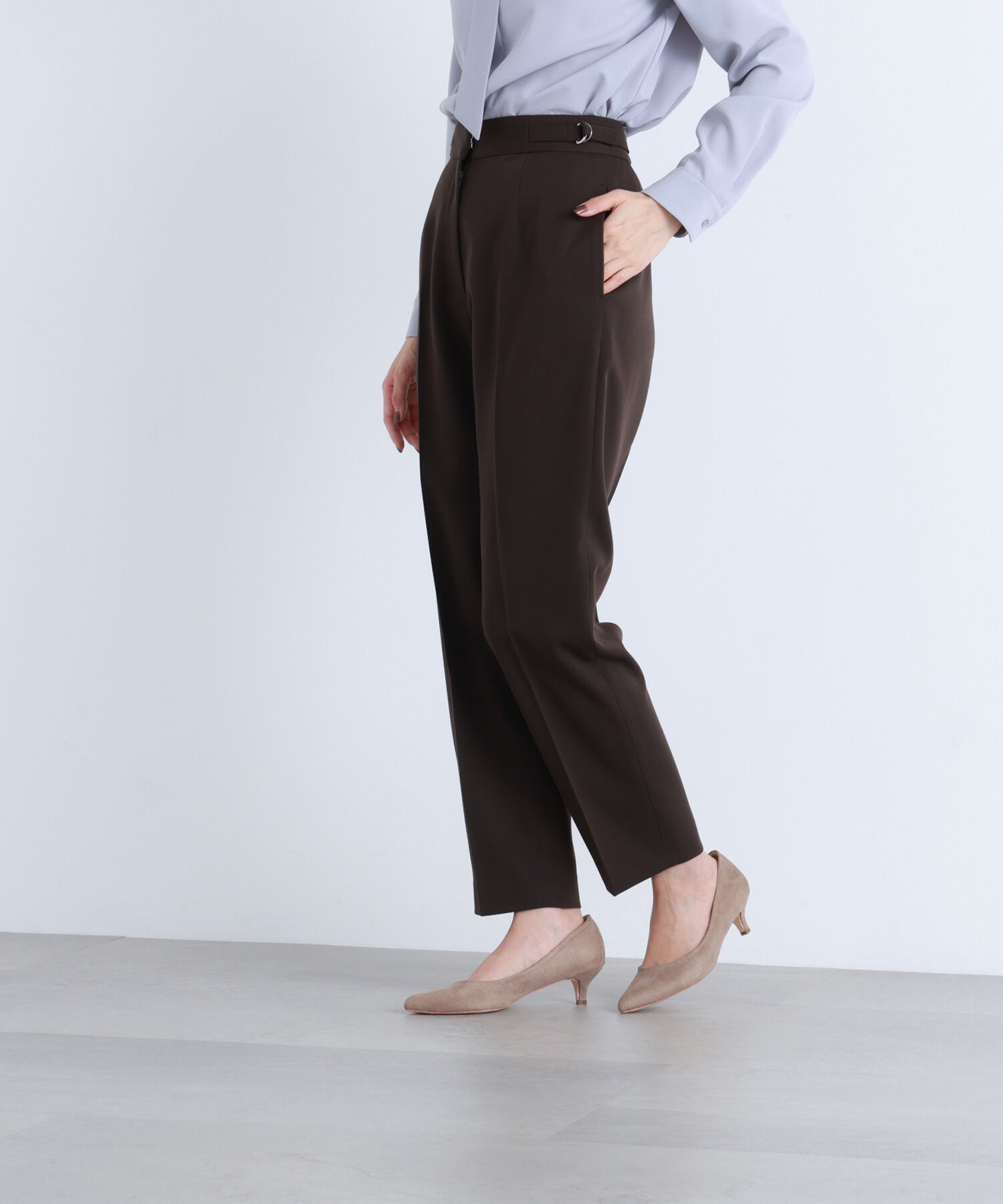  「サイドバックルテーパードパンツ」|その他|