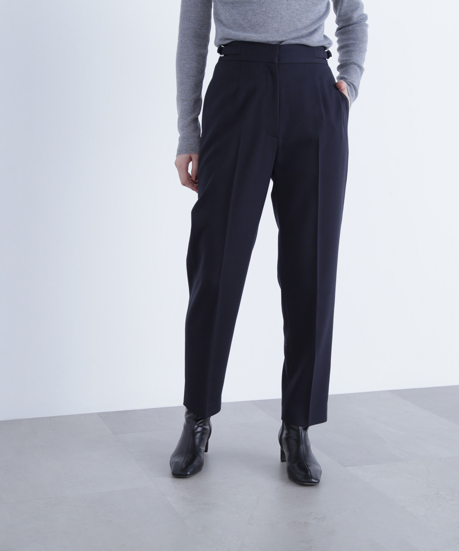  「サイドバックルテーパードパンツ」|その他|