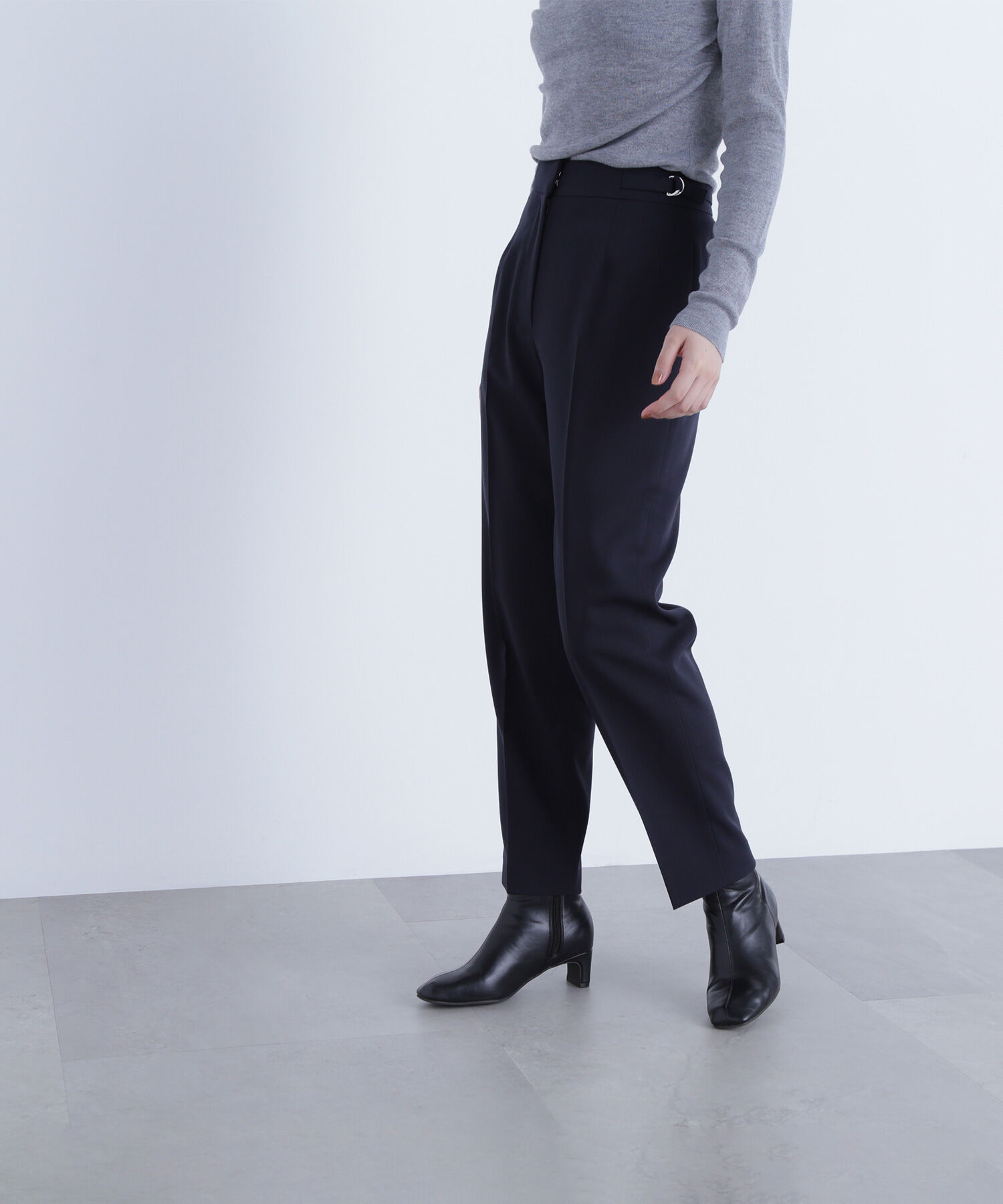  「サイドバックルテーパードパンツ」|その他|