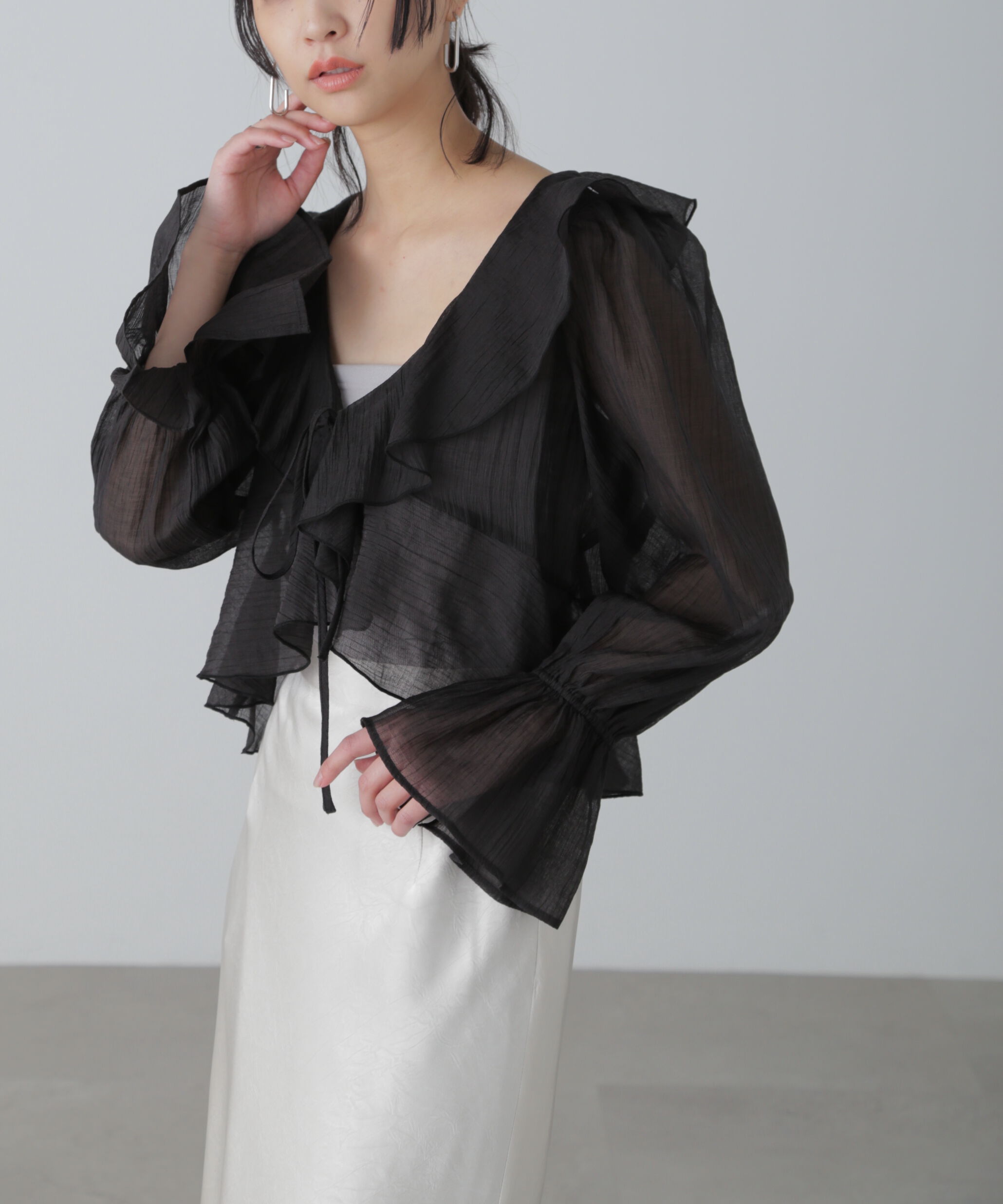  「シアーワッシャーフリルブラウス」|シャツ・ブラウス|ブラック
