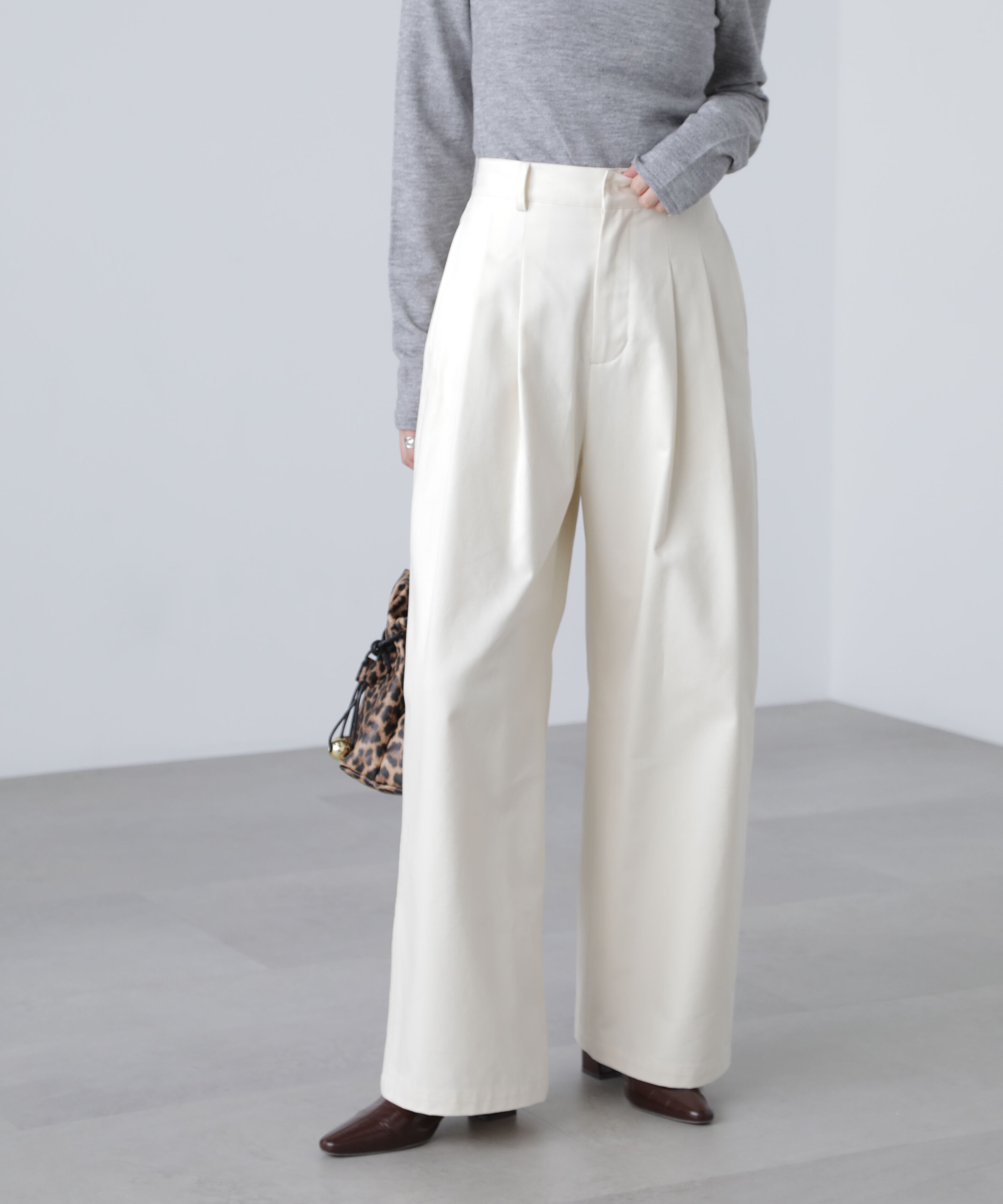  「微起毛ツータックボリュームパンツ」|その他|