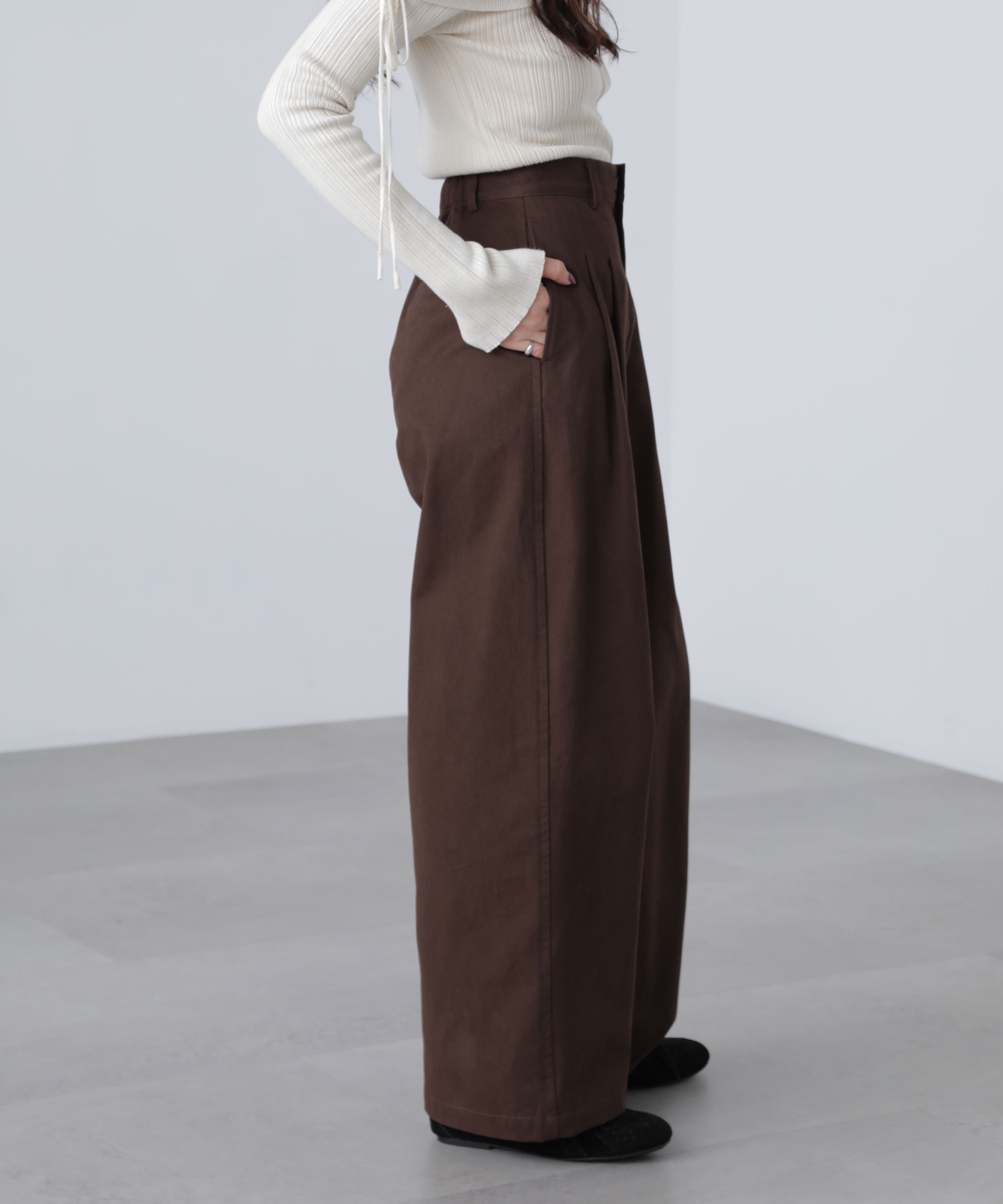  「微起毛ツータックボリュームパンツ」|その他|