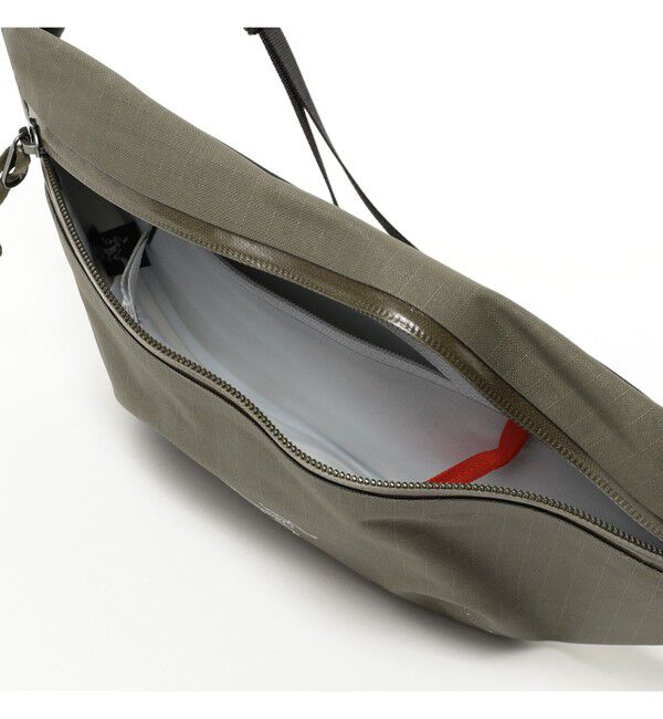 BEAMS「ARC'TERYX / Granville Crossbody Bag」|リュック|
