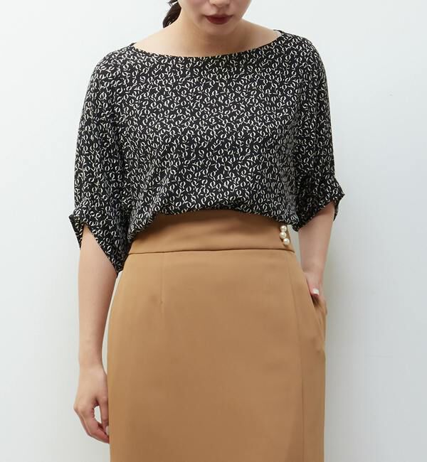 TIARA「モノトーンリーフプリントドルマンブラウス」|シャツ・ブラウス|ブラック