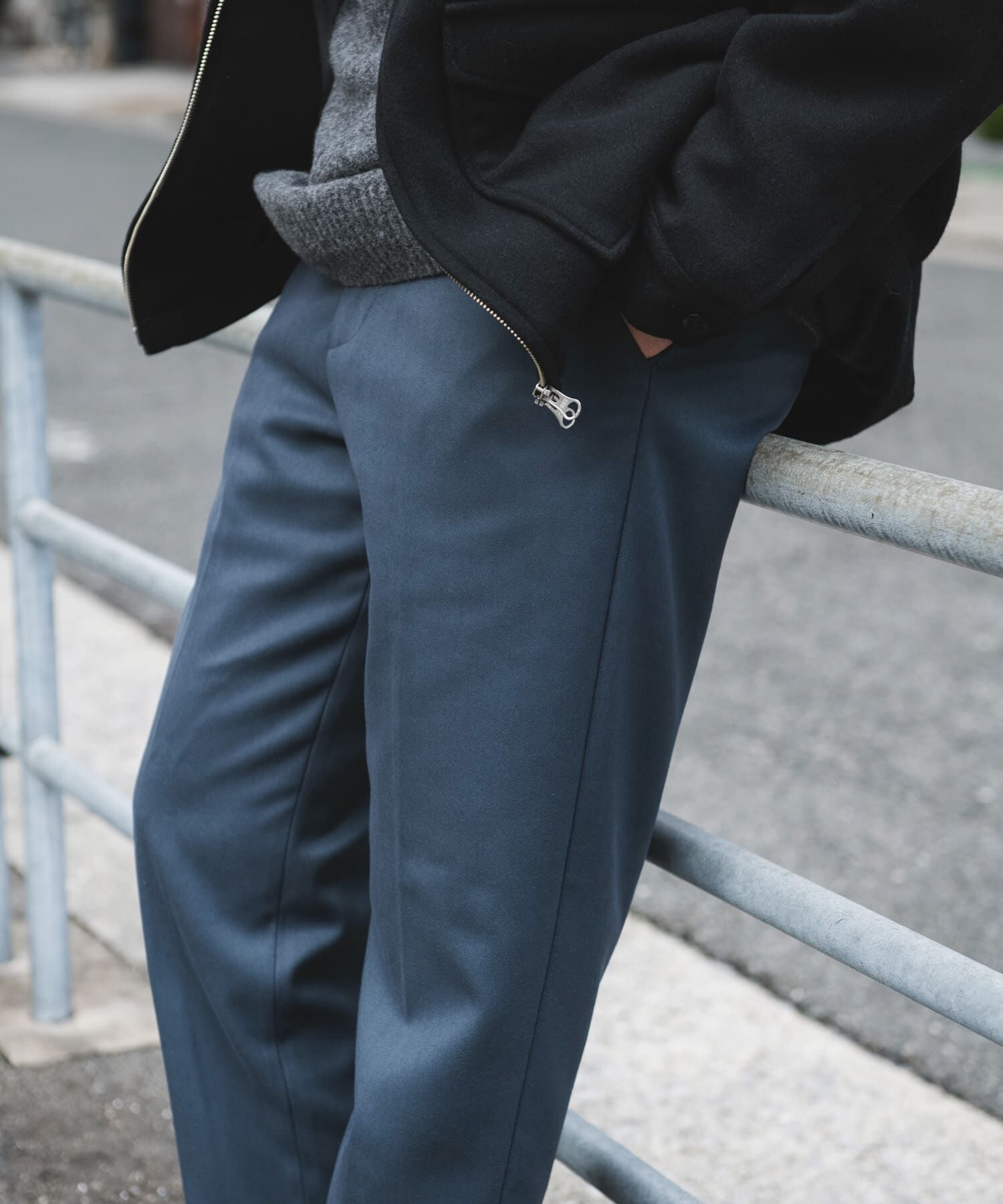 URBAN RESEARCH DOORS「ウールライクテーパードトラウザー」|その他|グレー系その他