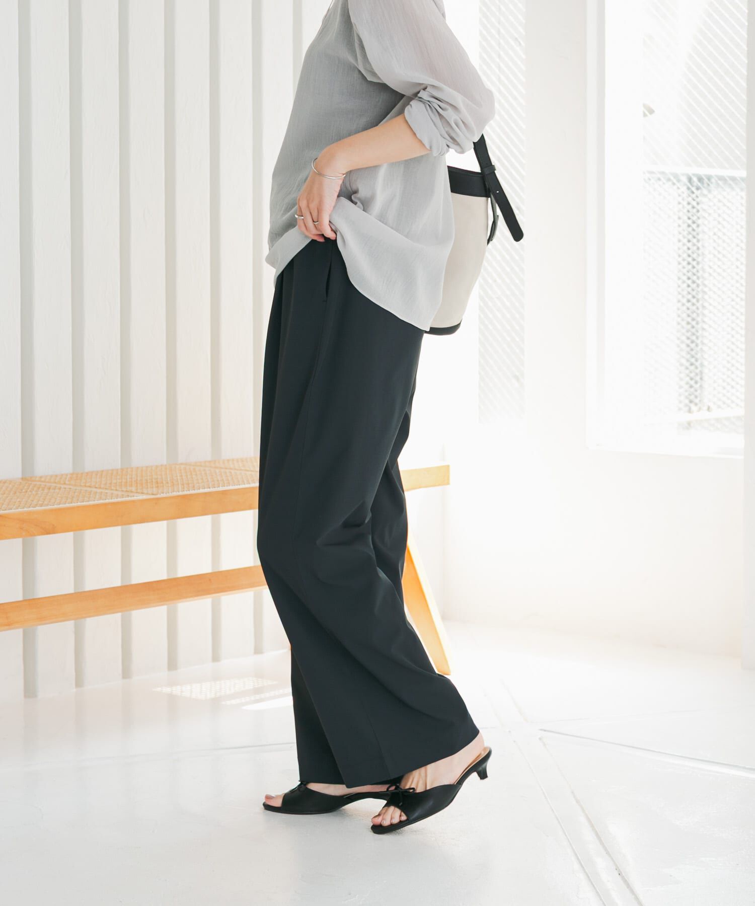 URBAN RESEARCH DOORS「『仁村紗和さん着用』『UR TECH』サマシェアストレートイージーパンツ」|その他|