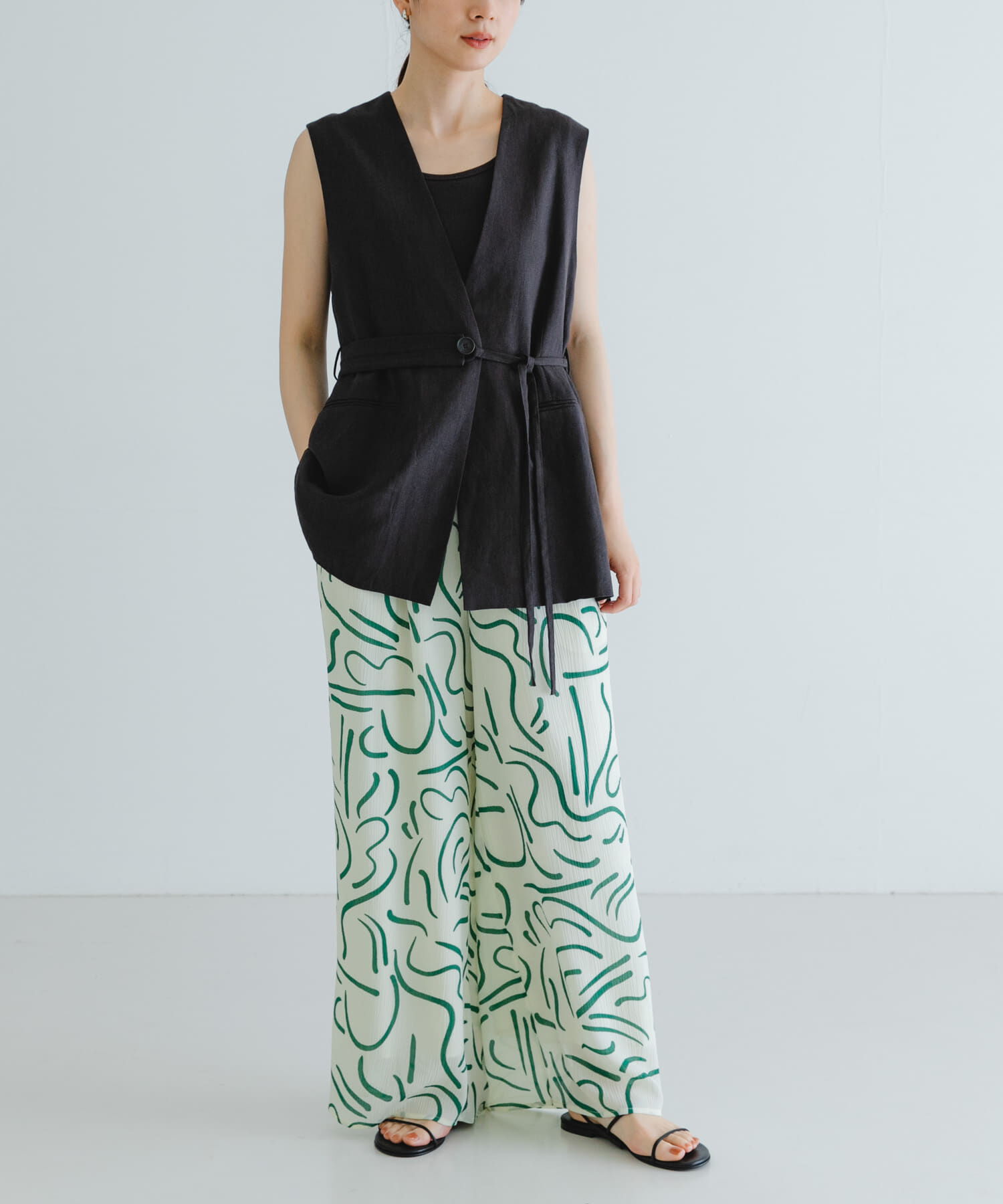 URBAN RESEARCH「『イージーケア』ドローイングアートプリントパンツ」|その他|