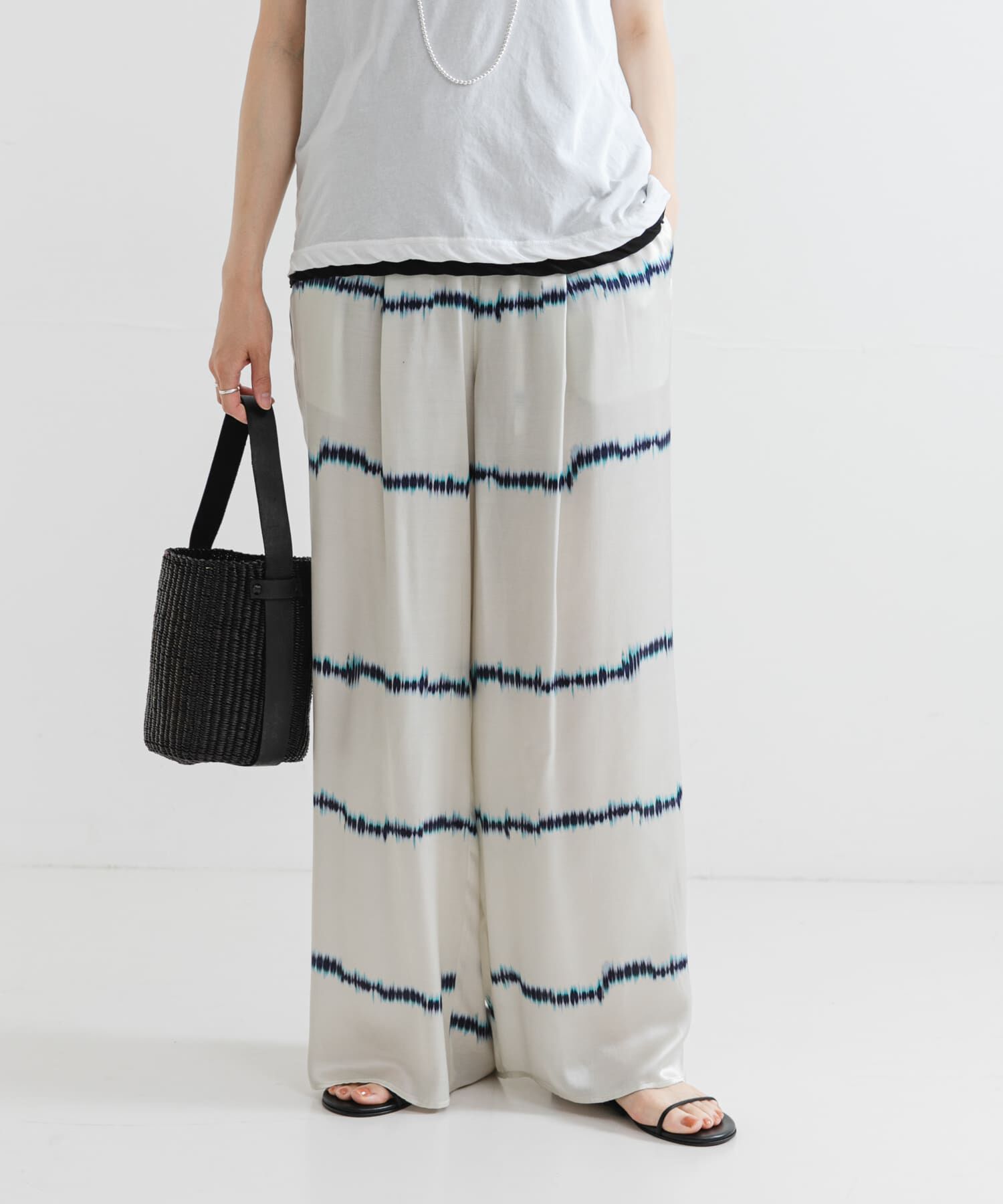 URBAN RESEARCH「『2サイズ展開』シルクミックスボーダープリントパンツ」|その他|オフホワイト