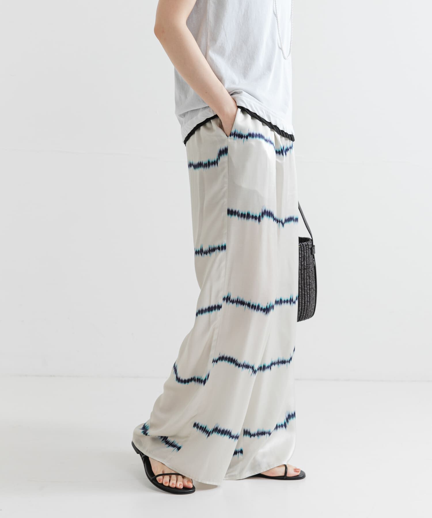 URBAN RESEARCH「『2サイズ展開』シルクミックスボーダープリントパンツ」|その他|