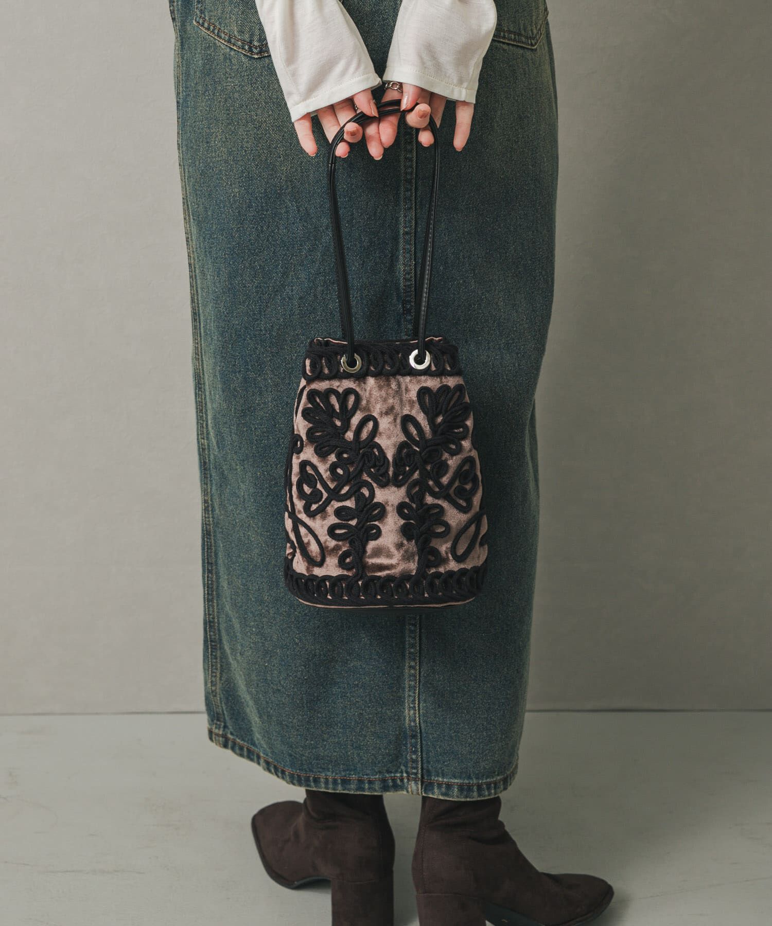 SENSE OF PLACE by URBAN RESEARCH「コードシシュウベロアバッグ」|ハンドバッグ|