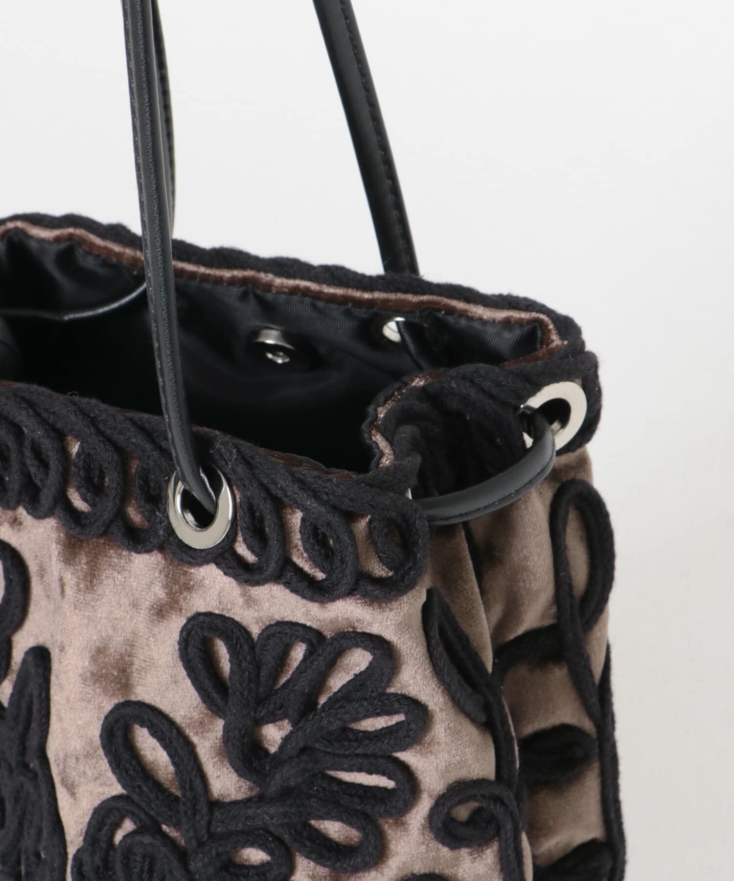 SENSE OF PLACE by URBAN RESEARCH「コードシシュウベロアバッグ」|ハンドバッグ|