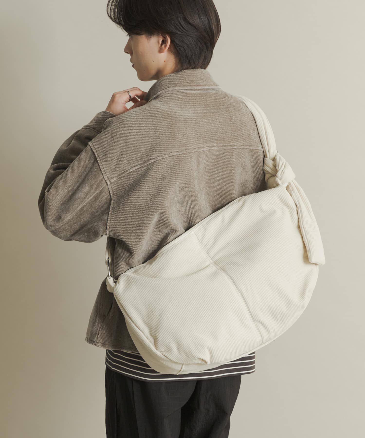 SENSE OF PLACE by URBAN RESEARCH「コーデュロイビッグショルダー」|ショルダー・メッセンジャー|
