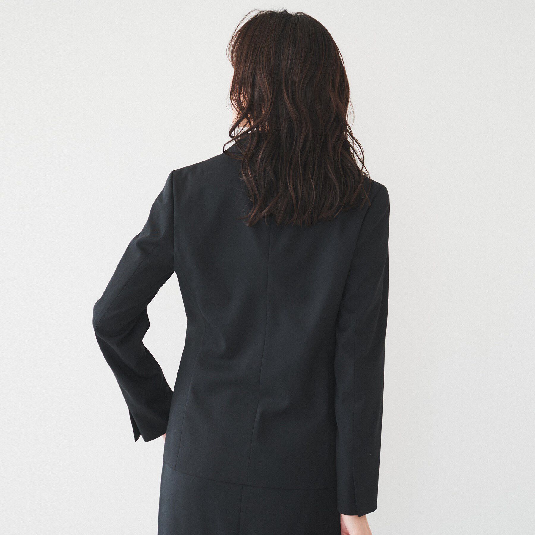 UNTITLED「【洗える/お仕事スーツ】レジェールギャバ 背抜きテーラードジャケット」|テーラードジャケット|