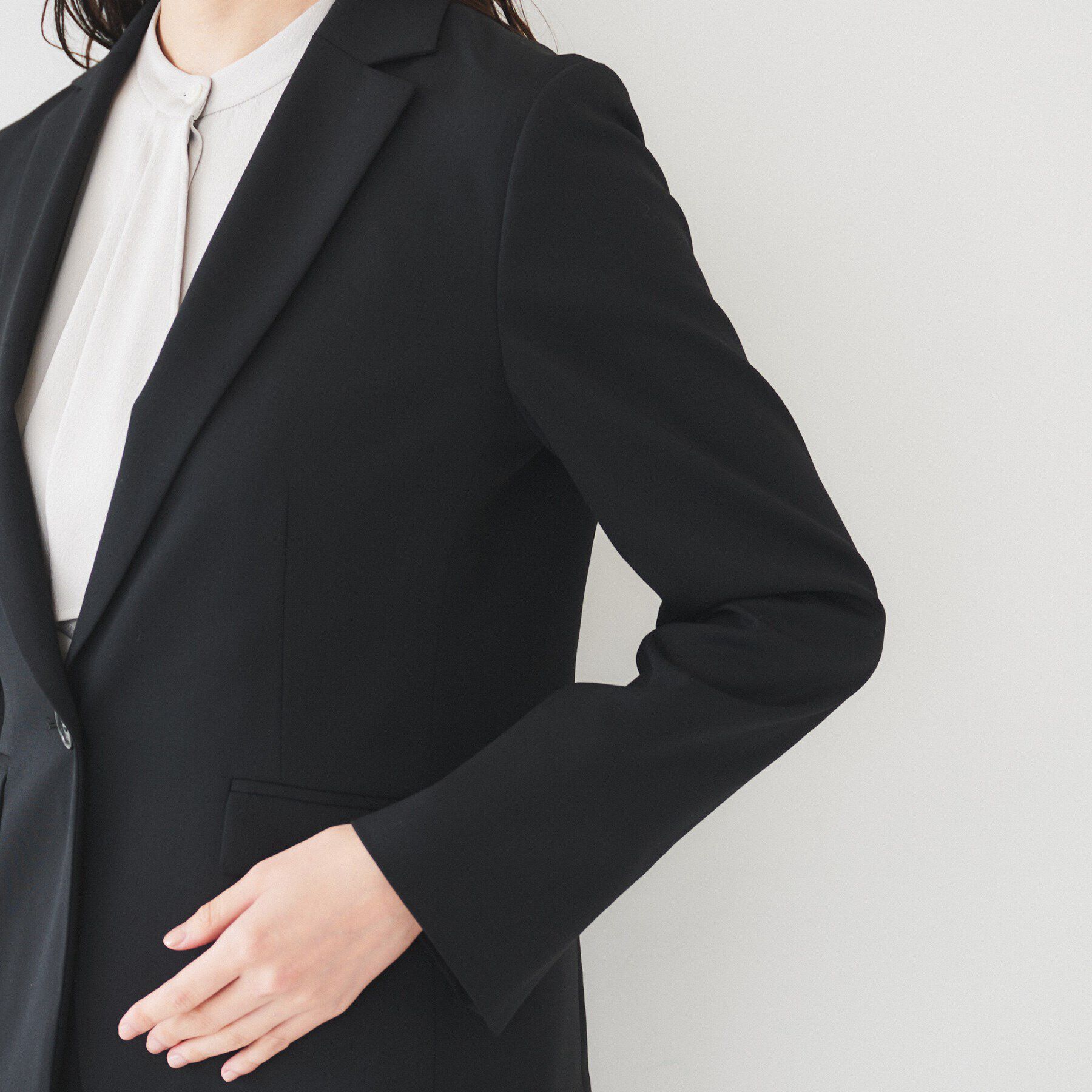 UNTITLED「【洗える/お仕事スーツ】レジェールギャバ 背抜きテーラードジャケット」|テーラードジャケット|
