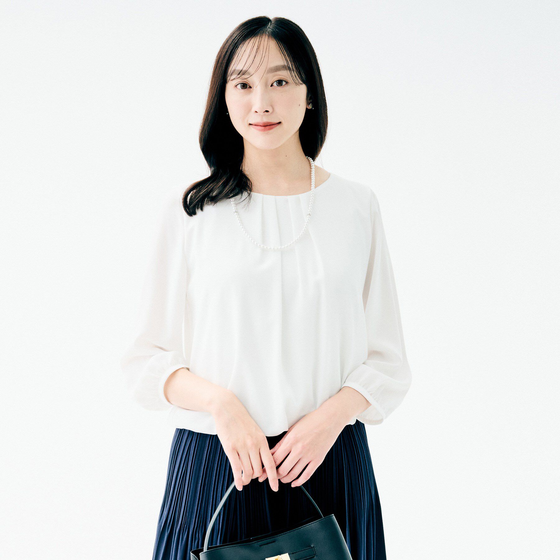 UNTITLED「【透けにくい/ウエストイン見え】タックブラウス」|シャツ・ブラウス|