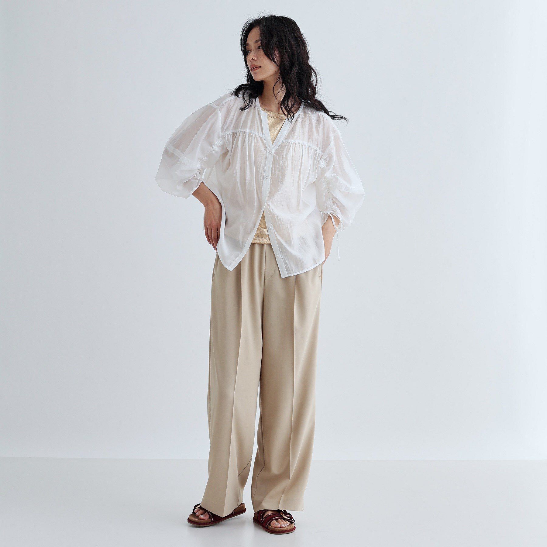 GALLEST「袖シャーリングシアーローンブラウス」|シャツ・ブラウス|