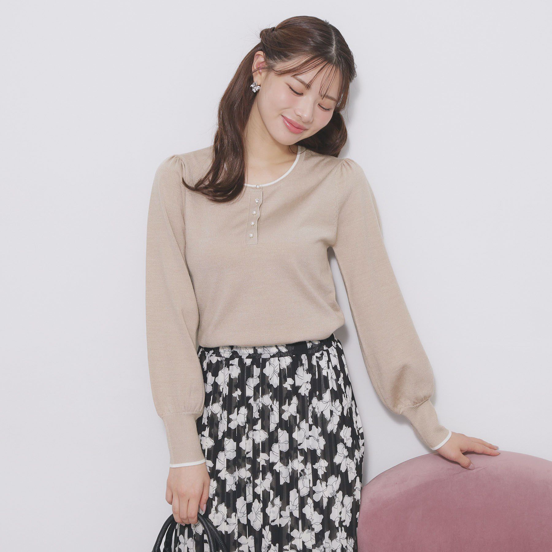 index「ビジューボタンヘンリーネックニット【洗濯機OK】」|ニット・セーター|