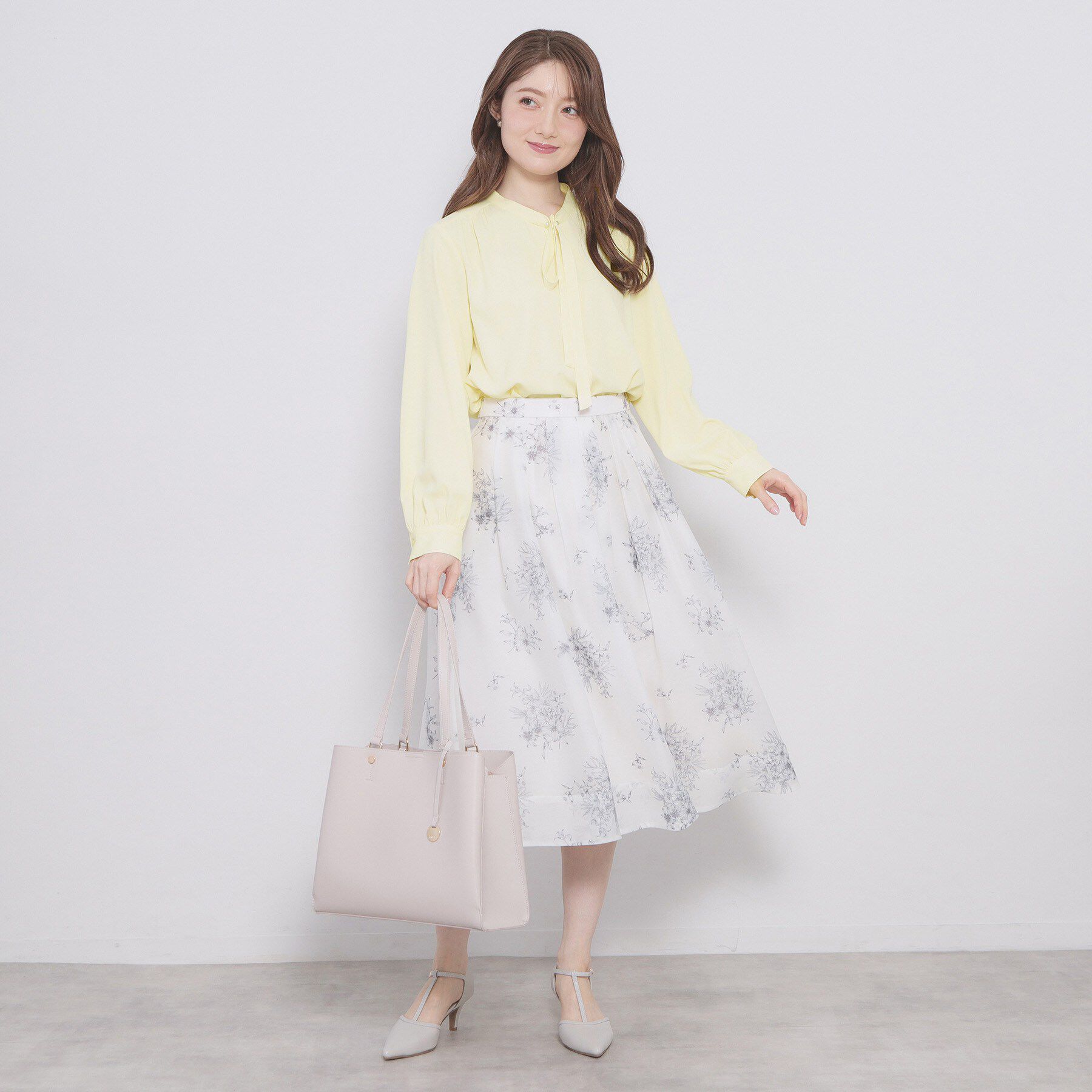 index「フェイクパールピンボウタイブラウス【洗濯機OK/イージーアイロン/ストレッチ】《XS-LL》」|シャツ・ブラウス|