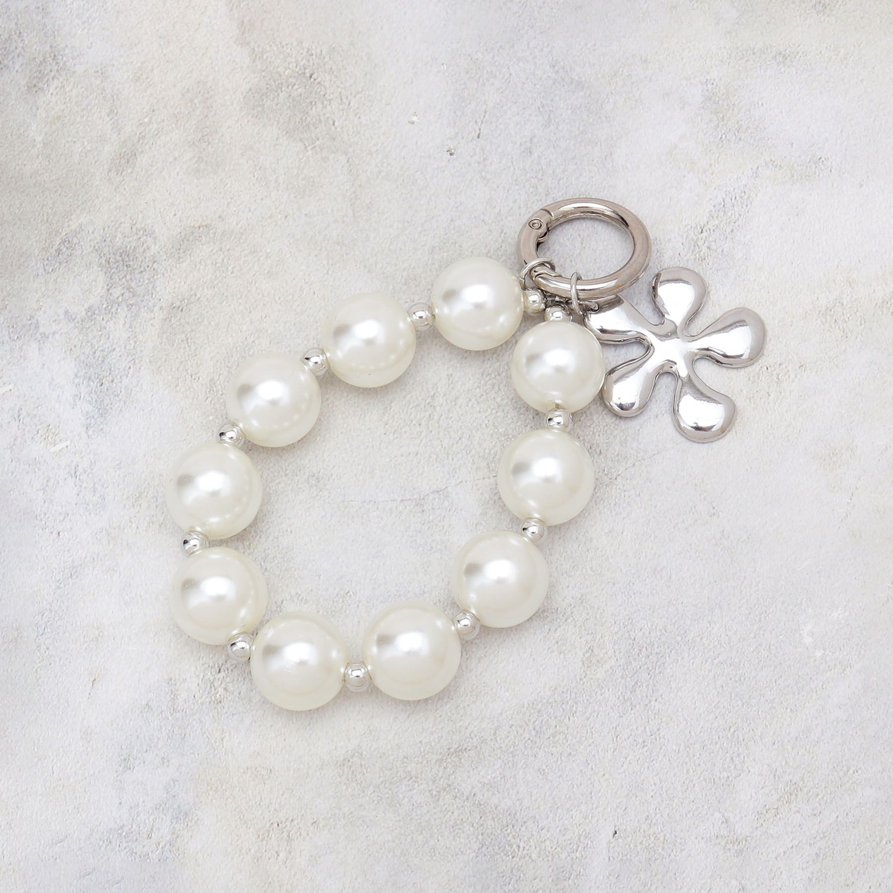 OPAQUE.CLIP「フラワーパーツ付きチャーム」|キーケース|オフホワイト(003