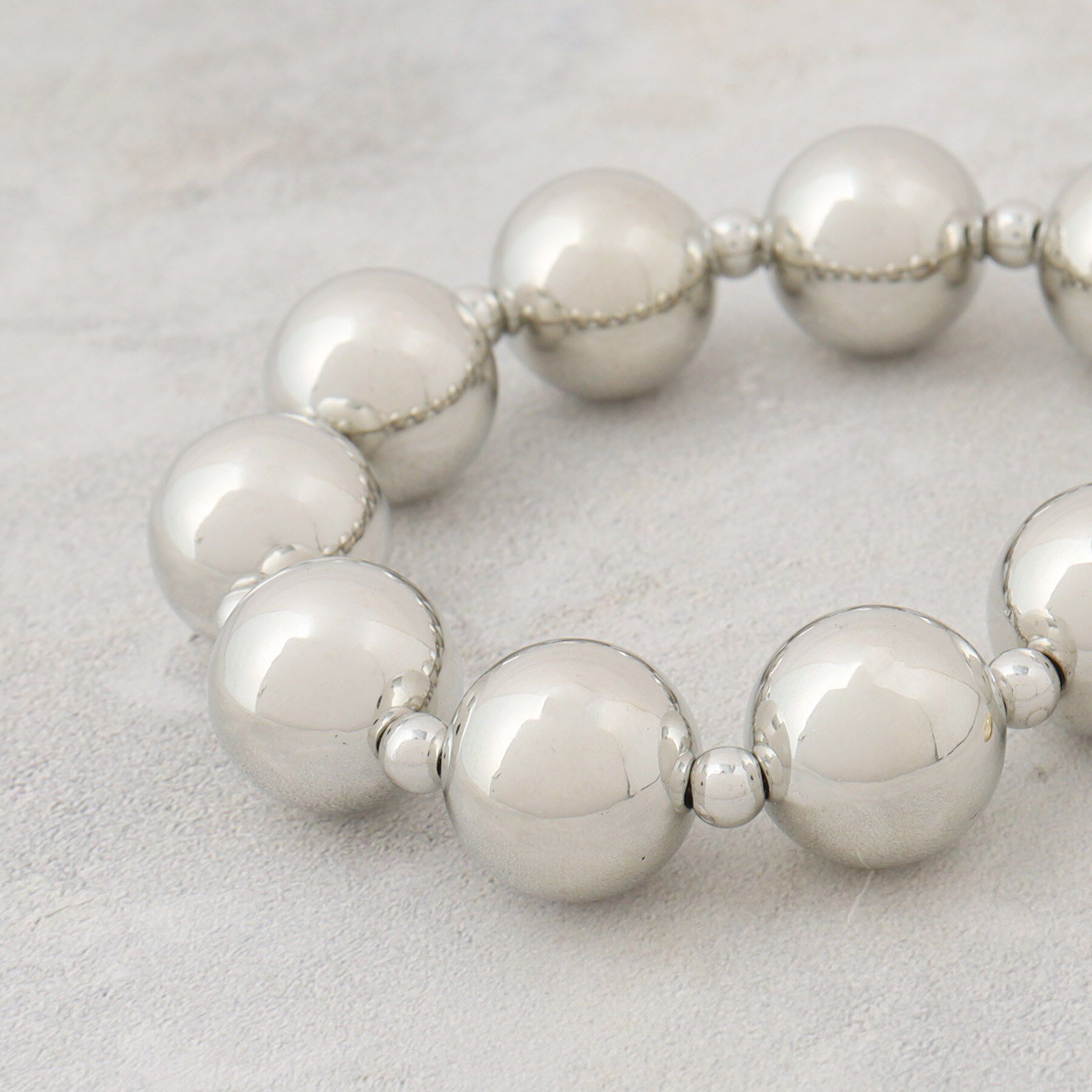 OPAQUE.CLIP「フラワーパーツ付きチャーム」|キーケース|