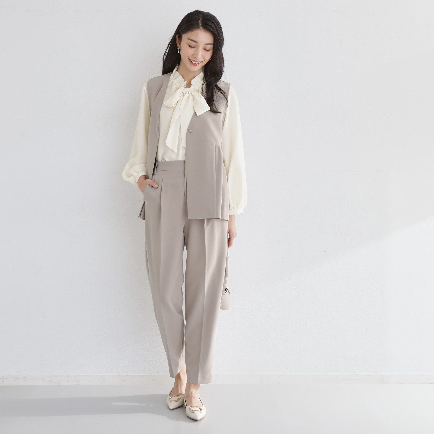 THE SHOP TK「【通勤・セレモニー】ギャザーリボンタイブラウス」|シャツ・ブラウス|