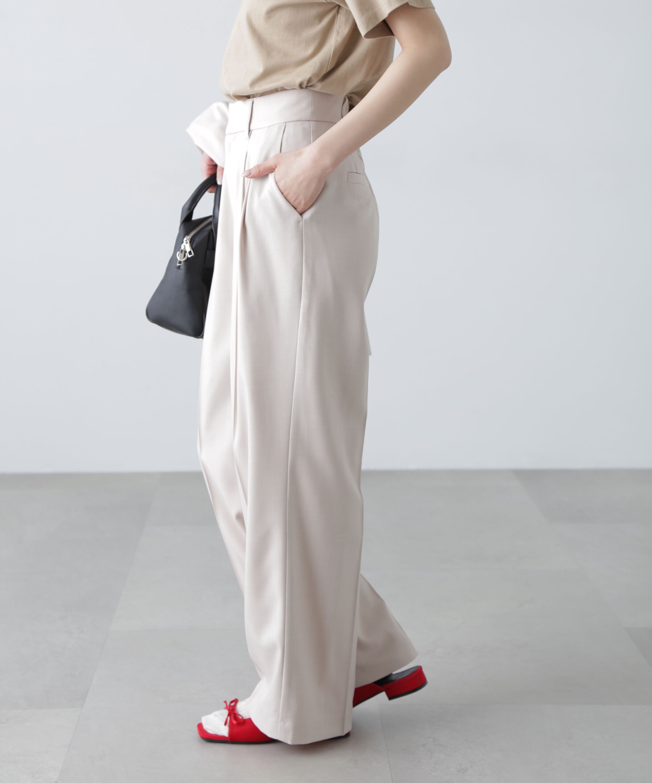  「梳毛調合繊タックワイドパンツ」|その他|