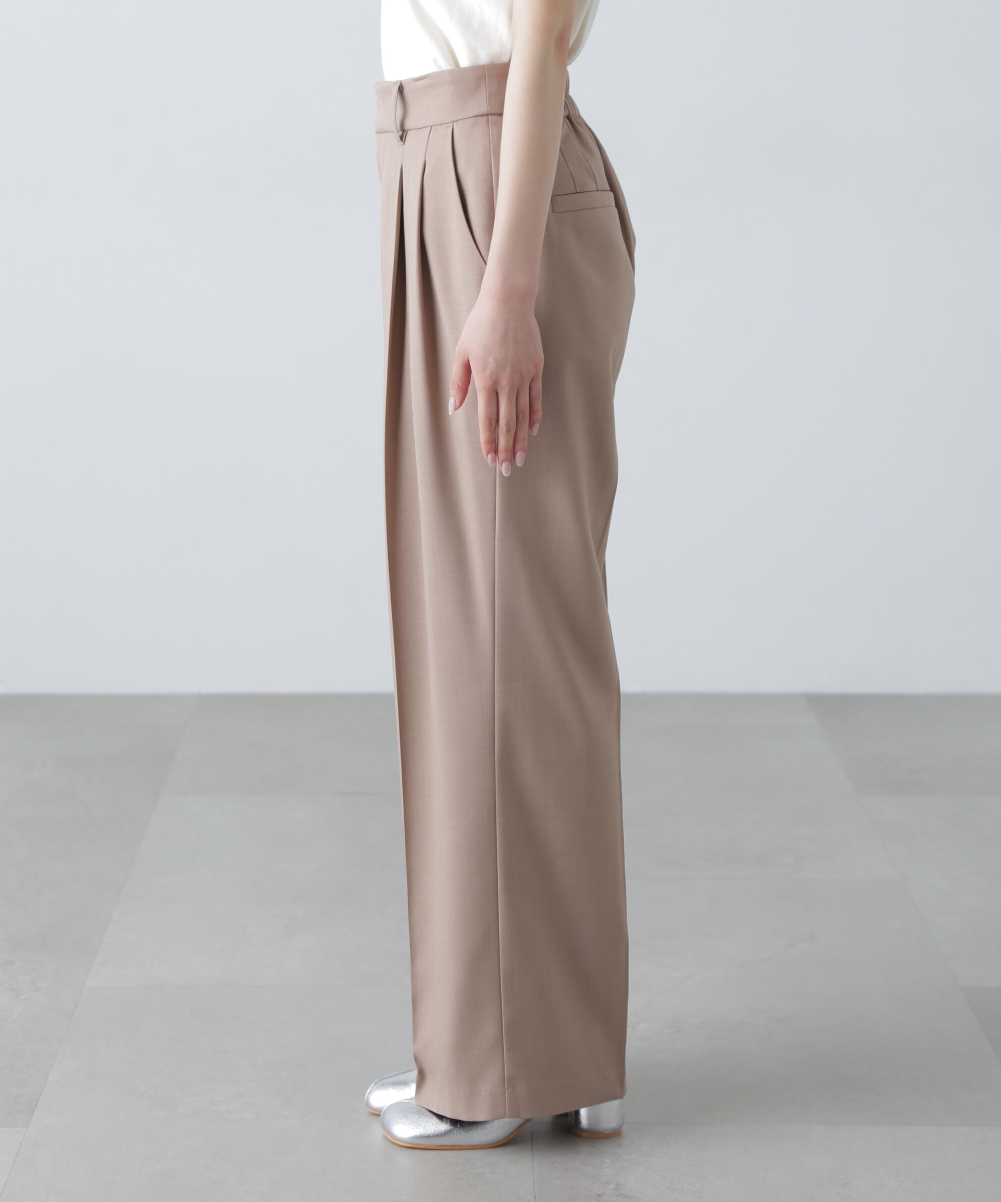  「梳毛調合繊タックワイドパンツ」|その他|